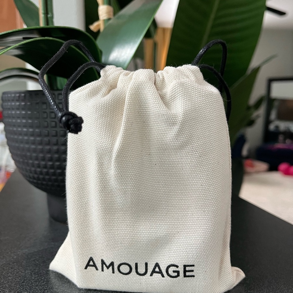 Amouage Essence Sampler Set - Picture 2 of 6